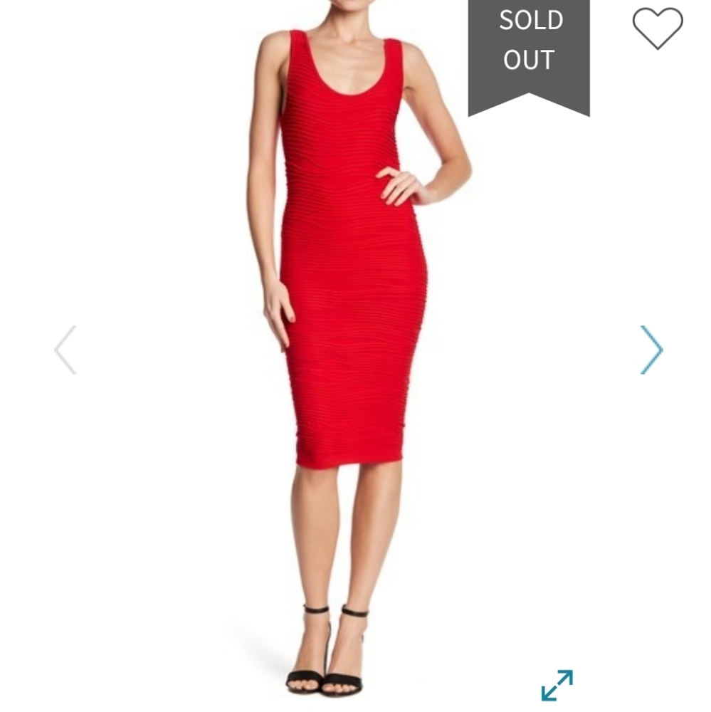 Bebe textured Scoop Sleeveless bodycon dress